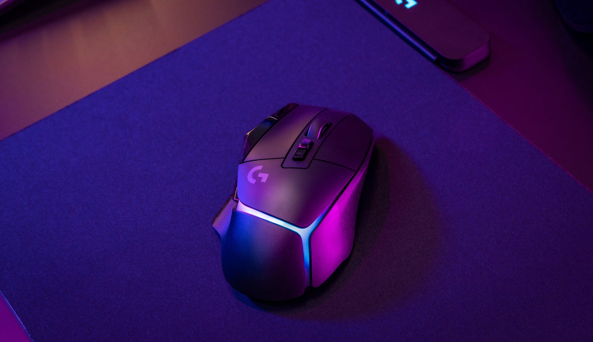 Mouse inalámbrico tipo gamer recargable